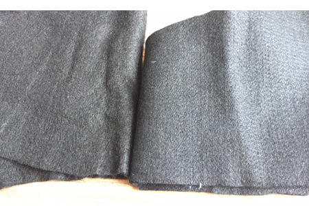 1.Mettere il materiale di base non tessuto stampato.miscelare il carbonio in polvere, gli adesivi, gli ausiliari, in fanghi